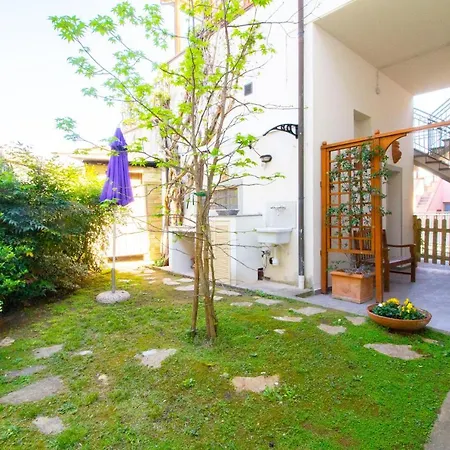 A Casa Di Rosa By Tuscanywego Апартаменты *